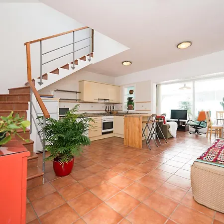Casa Velero * 科拉雷侯